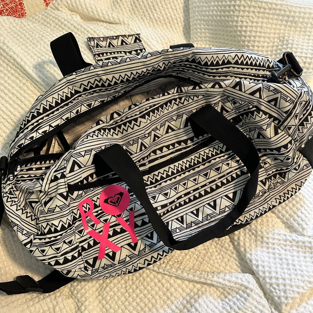 Roxy Black and White Travel Bag with Geometric Pattern